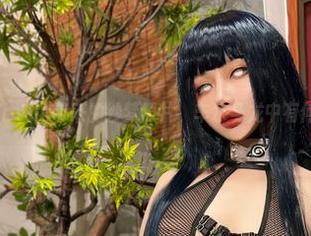 Choi Ji Yun带来的纱梦照片，车水马龙中有何不同。